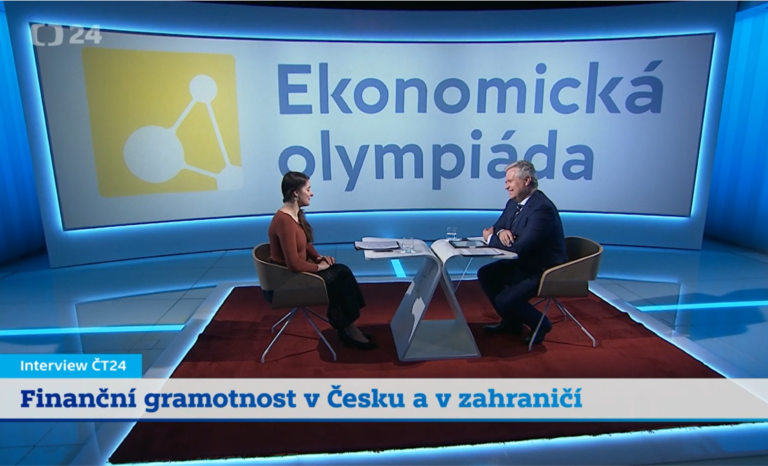 Finanční gramotnost jako jeden z předmětů ve škole. Zakladatelka Ekonomické olympiády Martina Bacíková byla hostem Interview ČT24!
